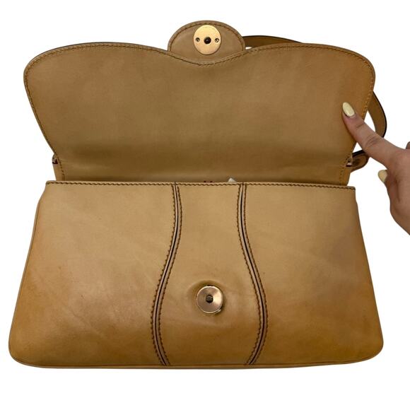 Gucci Vintage Camel Leather Shoulder Bag – Rare GG Logo, 2000s Minimalist Icon - Picture 11 of 14